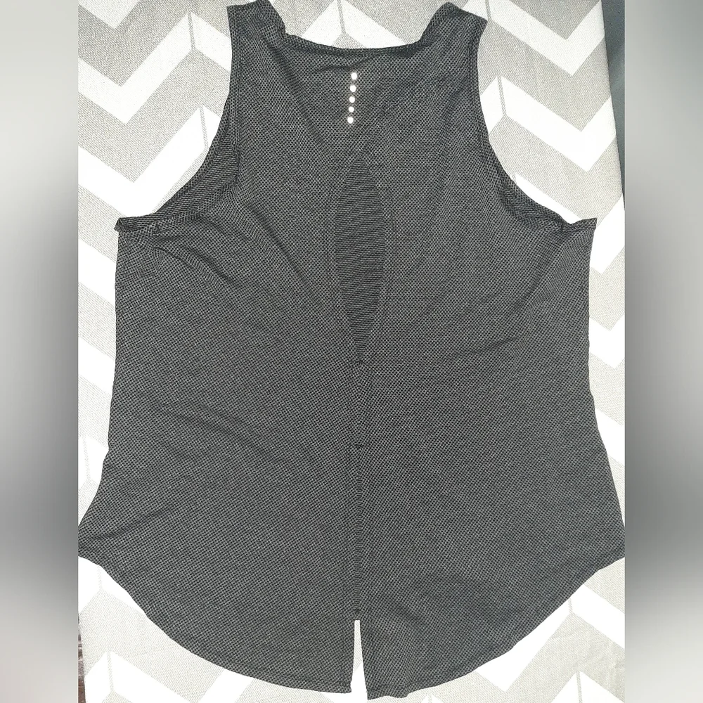 Set of Three Tank Tops in Black, Purple, and Black With Gray Size Large - Picture 2 of 7